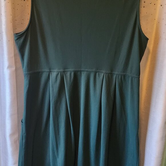 💚 Little Green Eddie Bauer Dress – Casual or Dressy - Picture 2 of 3